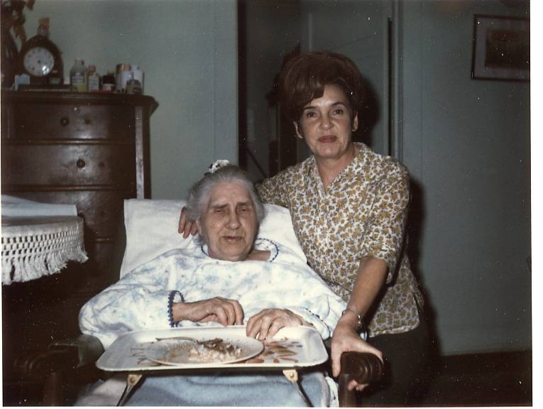 1965 -Gomom & Mom.jpg